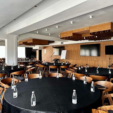 מוורובו Lakeview Hotel & Apartments מראה חיצוני תמונה