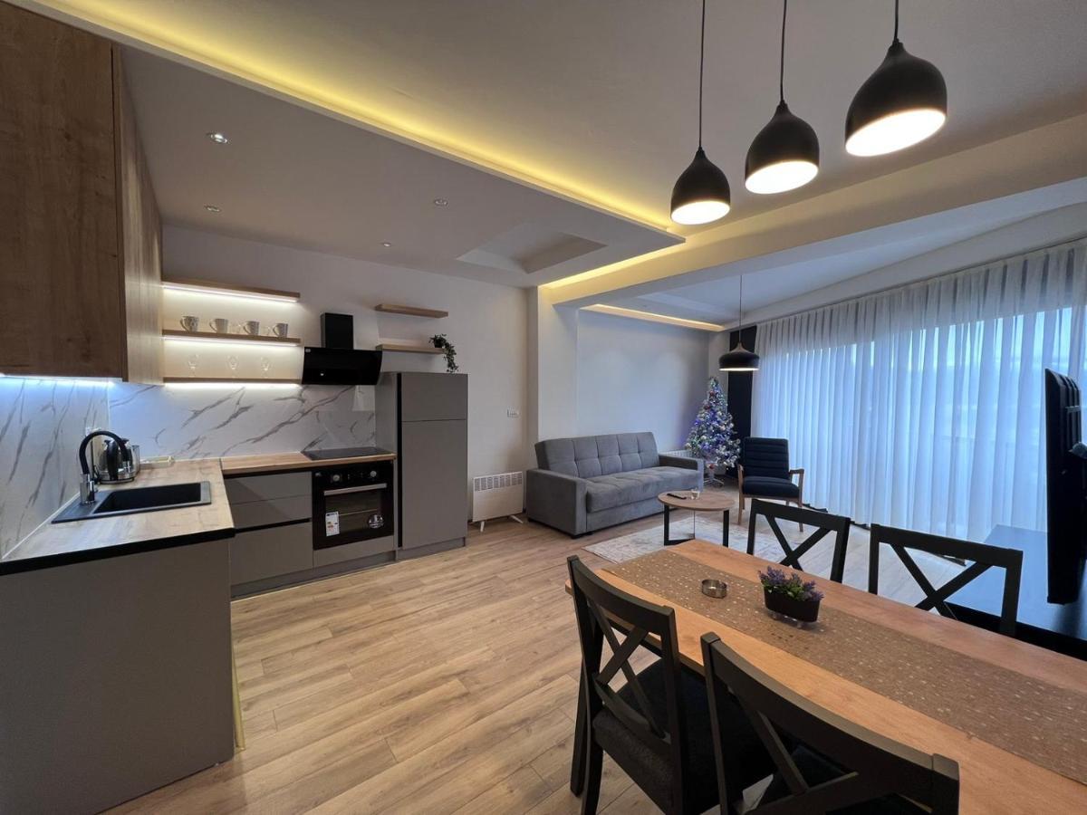 מוורובו Lakeview Hotel & Apartments מראה חיצוני תמונה
