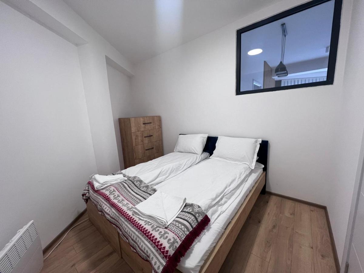 מוורובו Lakeview Hotel & Apartments מראה חיצוני תמונה