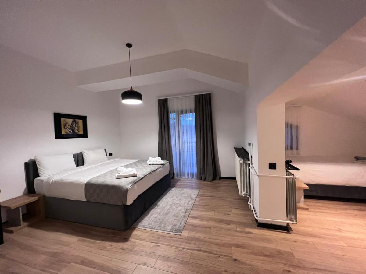 מוורובו Lakeview Hotel & Apartments מראה חיצוני תמונה